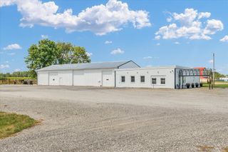 176 S Henning Road, Danville, IL 61832