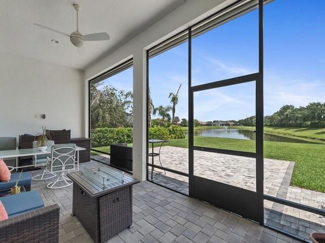 8220 Halbert Lane, Vero Beach, FL 32968