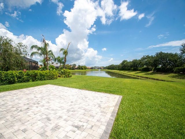 8220 Halbert Lane, Vero Beach, FL 32968