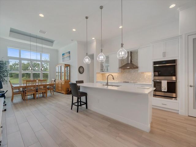 8220 Halbert Lane, Vero Beach, FL 32968