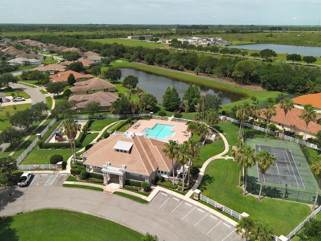 8220 Halbert Lane, Vero Beach, FL 32968