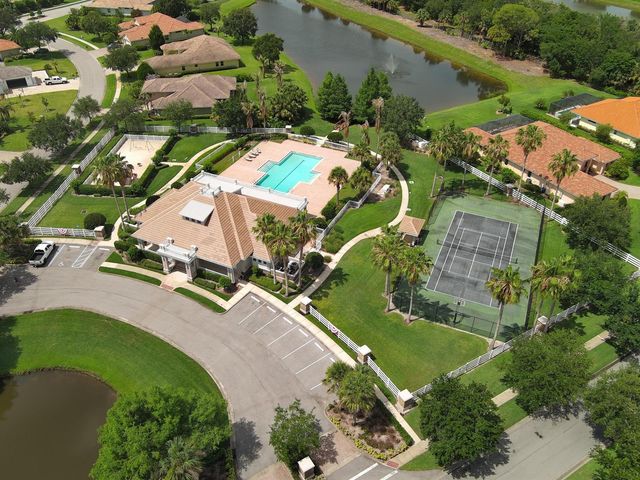 8220 Halbert Lane, Vero Beach, FL 32968