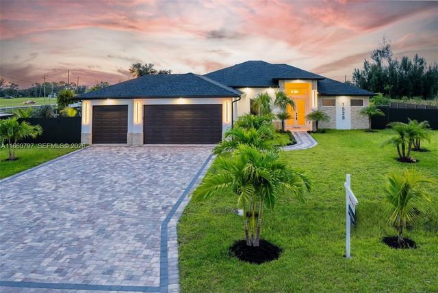 1528 SW 15th Avenue, Cape Coral, FL 33991