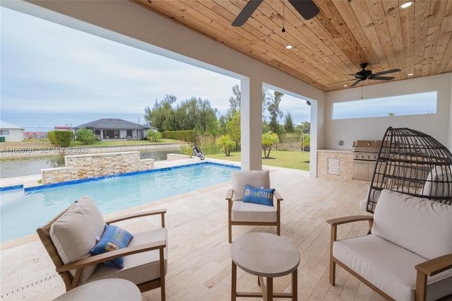 1528 SW 15th Avenue, Cape Coral, FL 33991
