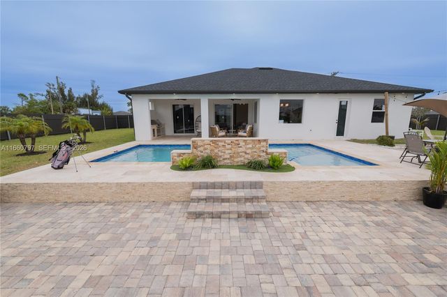 1528 SW 15th Avenue, Cape Coral, FL 33991