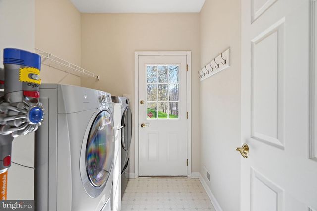 520 SUNSET HOLLOW RD, West Chester, PA 19380