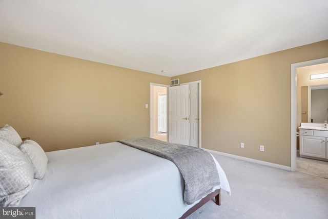 520 SUNSET HOLLOW RD, West Chester, PA 19380