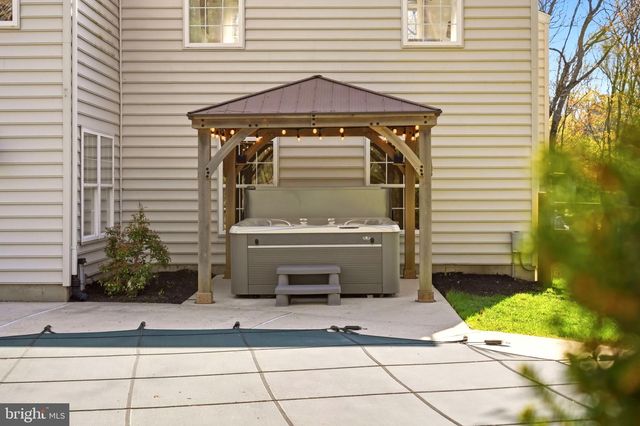 520 SUNSET HOLLOW RD, West Chester, PA 19380