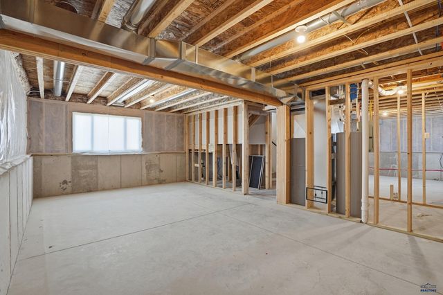 4026 MAGNUM RD, Rapid City, SD 57703