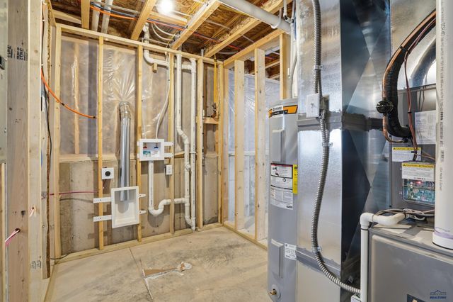 4026 MAGNUM RD, Rapid City, SD 57703