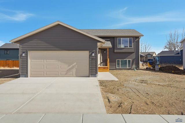 4026 MAGNUM RD, Rapid City, SD 57703