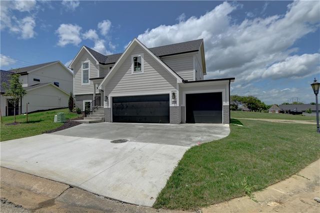 6400 NW 98th Street, Kansas City, MO 64153