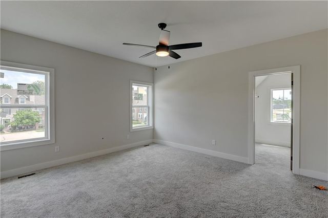 6400 NW 98th Street, Kansas City, MO 64153
