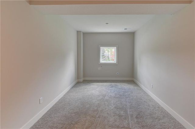 6400 NW 98th Street, Kansas City, MO 64153