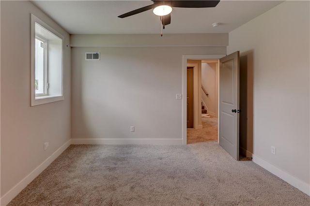 6400 NW 98th Street, Kansas City, MO 64153
