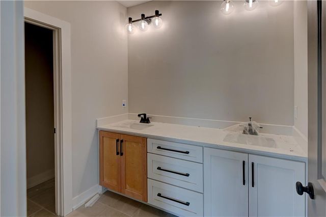 6400 NW 98th Street, Kansas City, MO 64153