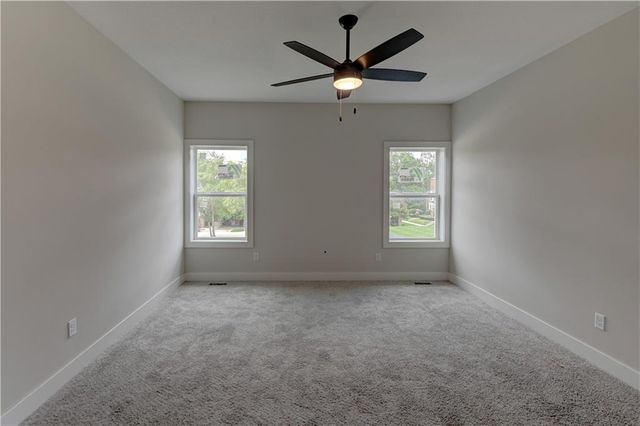 6400 NW 98th Street, Kansas City, MO 64153