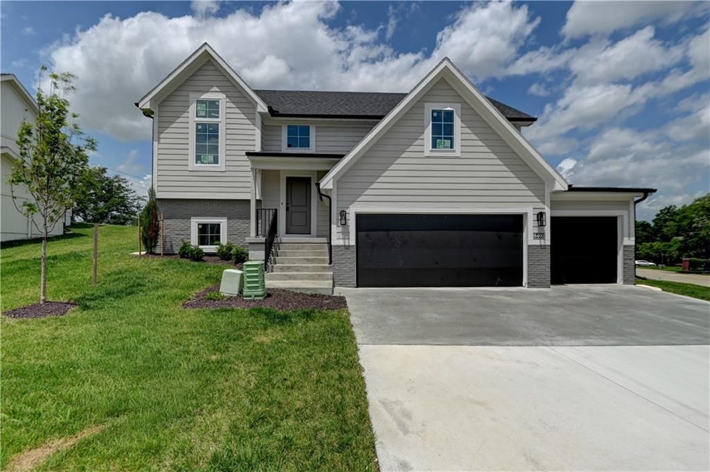 6400 NW 98th Street, Kansas City, MO 64153