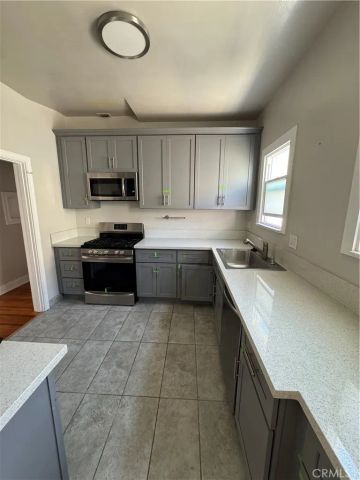 733 N RIDGEWOOD Place, Hollywood, CA 90038