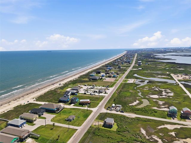 103 Southwind Drive, Surfside Beach, TX 77541