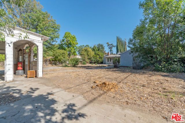 23357 Hatteras Street, Woodland Hills (los Angeles), CA 91367