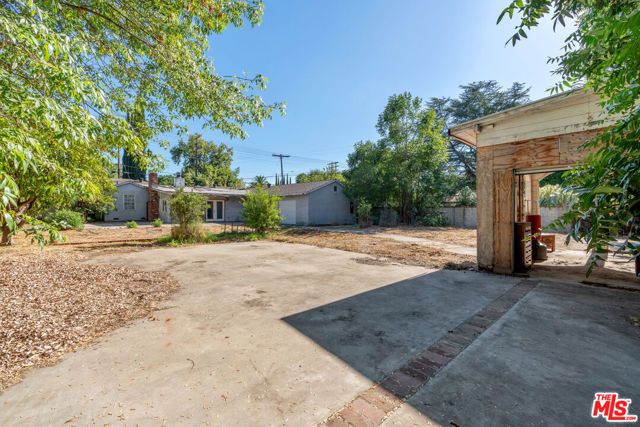 23357 Hatteras Street, Woodland Hills (los Angeles), CA 91367