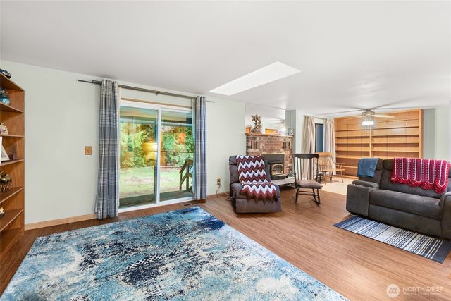 4617 200th Street SE, Bothell, WA 98012