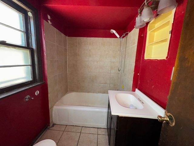 9926 S Luella Avenue, Chicago, IL 60617