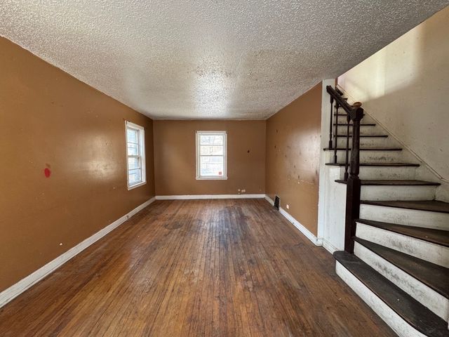 9926 S Luella Avenue, Chicago, IL 60617