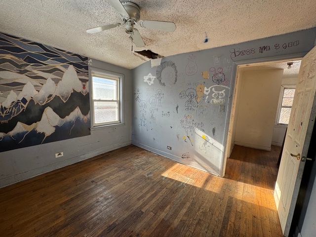 9926 S Luella Avenue, Chicago, IL 60617