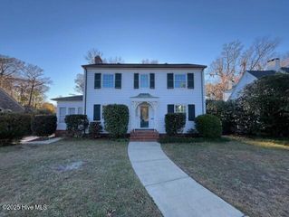 418 Forest Hills Drive, Wilmington, NC 28403