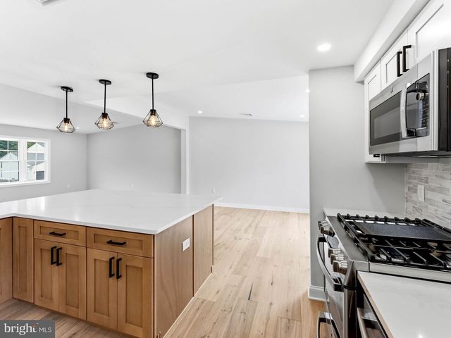 14 TIFFANY PL, Sicklerville, NJ 08081