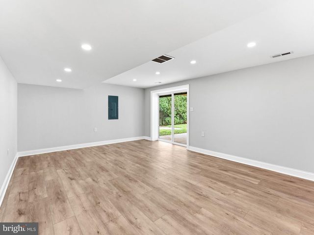 14 TIFFANY PL, Sicklerville, NJ 08081