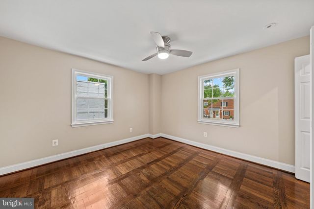 825 S IVY ST, Arlington, VA 22204