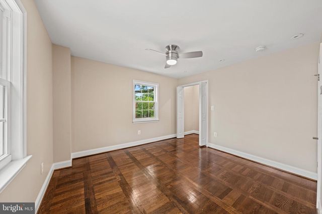 825 S IVY ST, Arlington, VA 22204