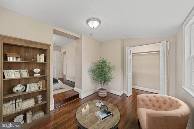 825 S IVY ST, Arlington, VA 22204