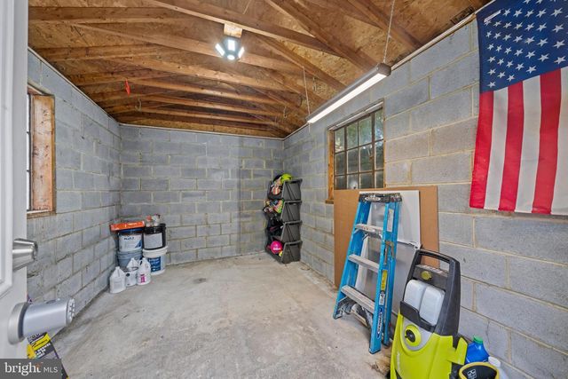 825 S IVY ST, Arlington, VA 22204