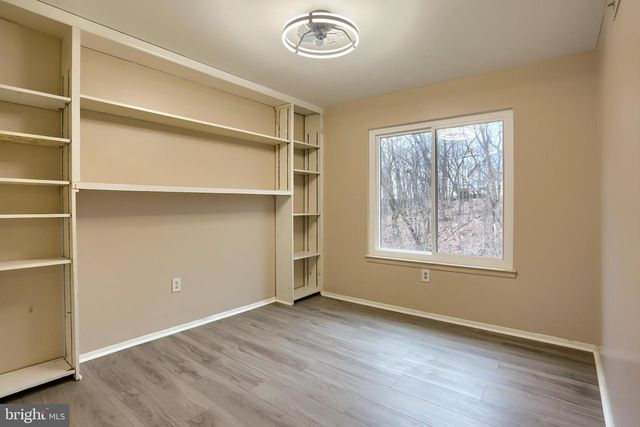 2629 GATEWAY DR, Harrisburg, PA 17110