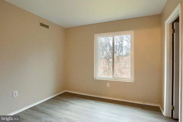 2629 GATEWAY DR, Harrisburg, PA 17110