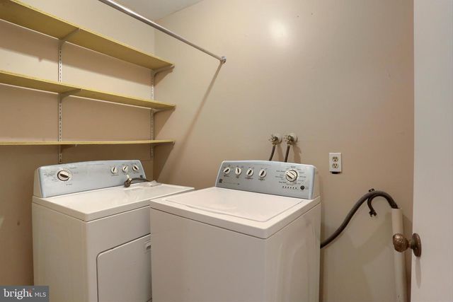 2629 GATEWAY DR, Harrisburg, PA 17110