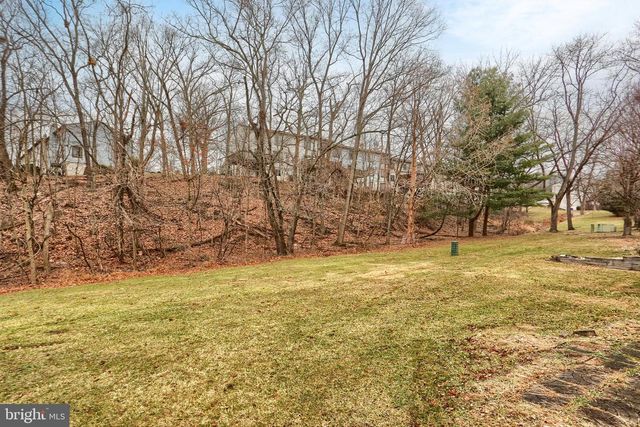 2629 GATEWAY DR, Harrisburg, PA 17110