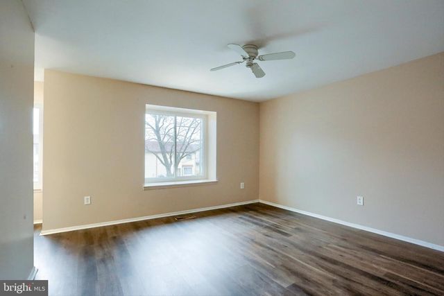 2629 GATEWAY DR, Harrisburg, PA 17110