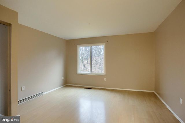 2629 GATEWAY DR, Harrisburg, PA 17110