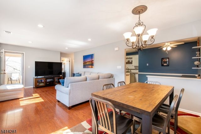 82 Sunrise Dr, Hanover Twp., NJ 07981