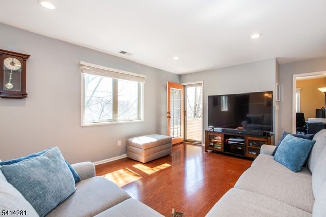 82 Sunrise Dr, Hanover Twp., NJ 07981
