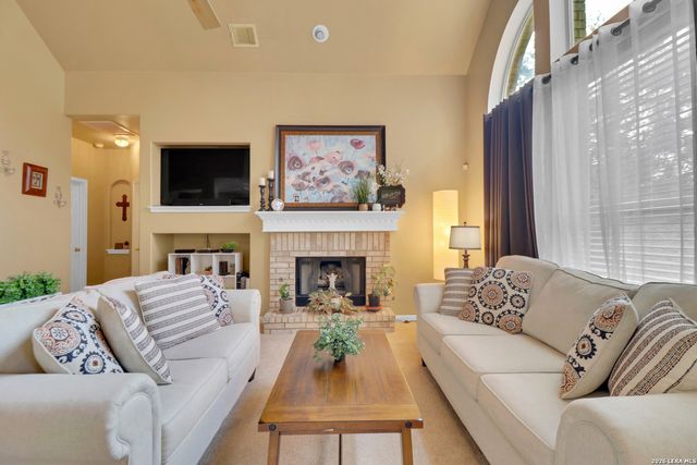 2611 Menard, San Antonio, TX 78251