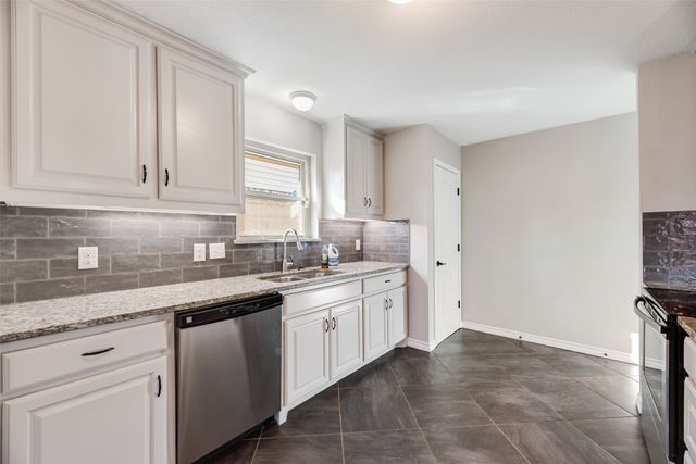 1832 Tameria Drive, Irving, TX 75060