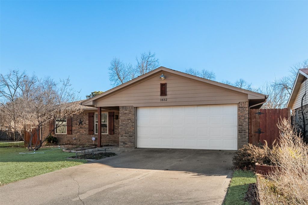 1832 Tameria Drive, Irving, TX 75060