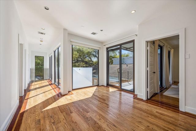 427 W 27th Street, Houston, TX 77008