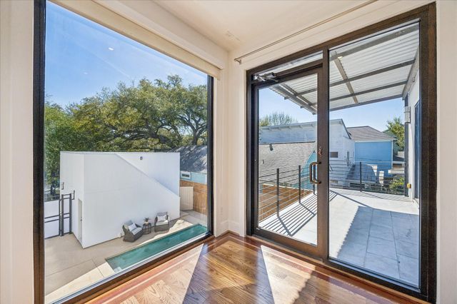 427 W 27th Street, Houston, TX 77008